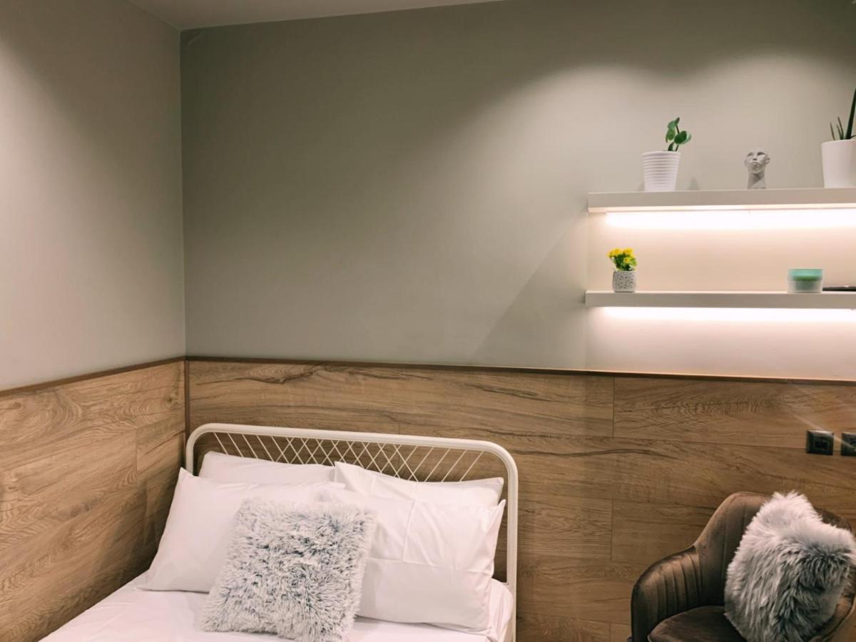Luxury Townhouse Suite Larissa Eksteriør billede