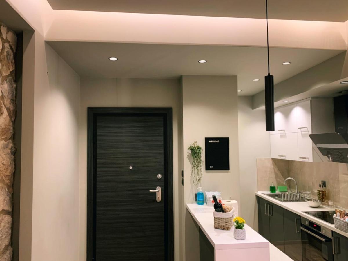 Luxury Townhouse Suite Larissa Eksteriør billede