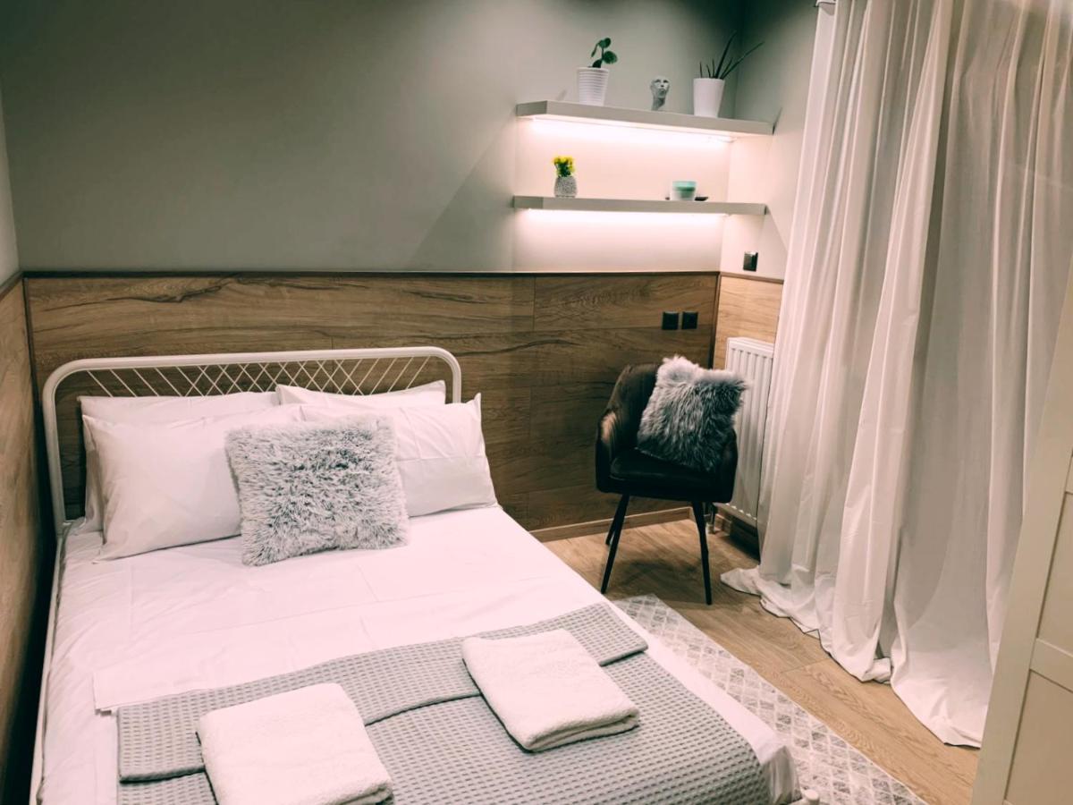 Luxury Townhouse Suite Larissa Eksteriør billede